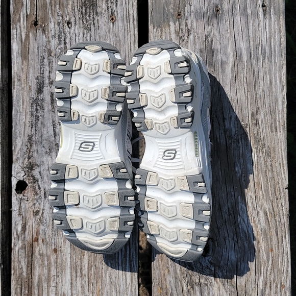 Sketchers D'lites sports shoes 11562 size 8.5 womens - Picture 4 of 7